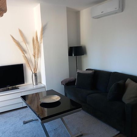 Appartement Independant Dans Une Villa Miramas Kültér fotó